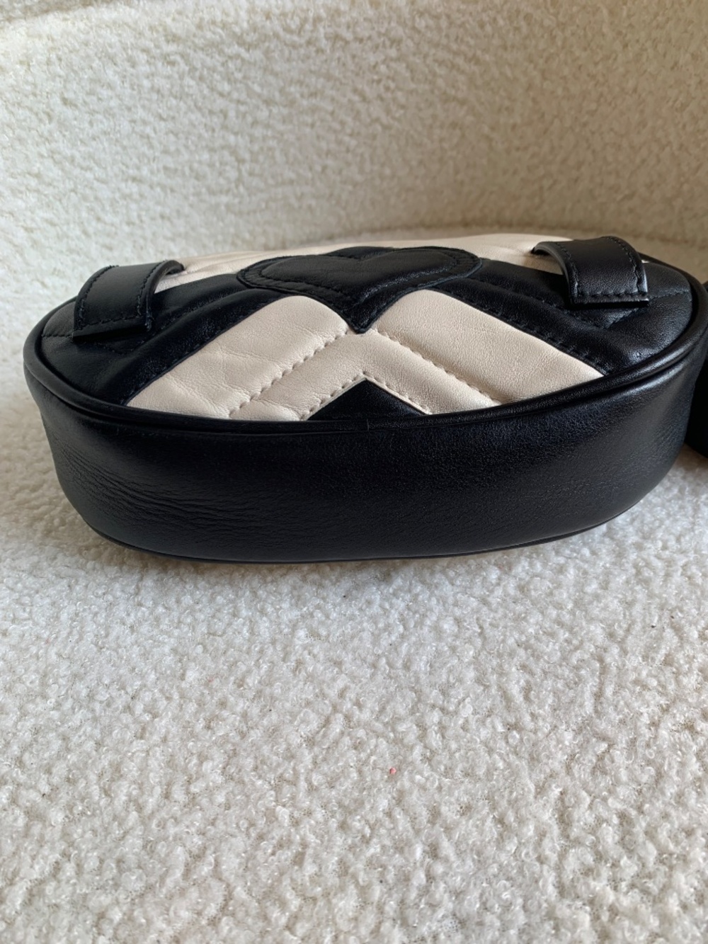 Gucci Calfskin Matelassé GG Marmont Belt Bag 85/34 Black White - Picture 10 of 15